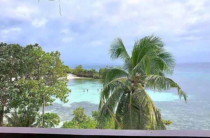 Отель Camotes Cay Hideaway