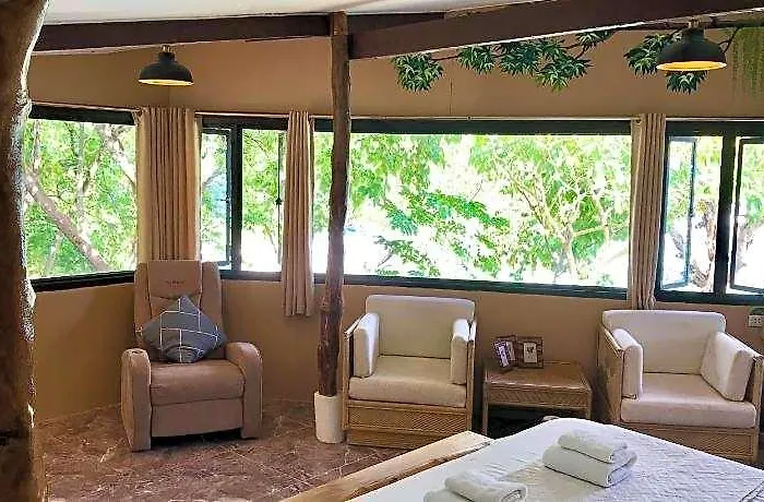 Camotes Cay Hideaway Отель