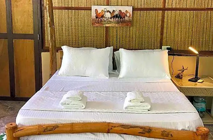 Camotes Cay Hideaway Отель 3*