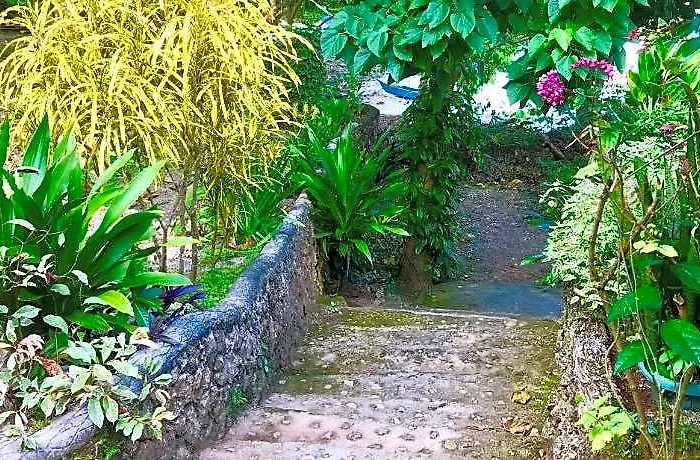 Отель Camotes Cay Hideaway
